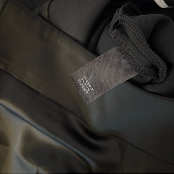 black slim leg pants size 4 - Picture 3 of 4